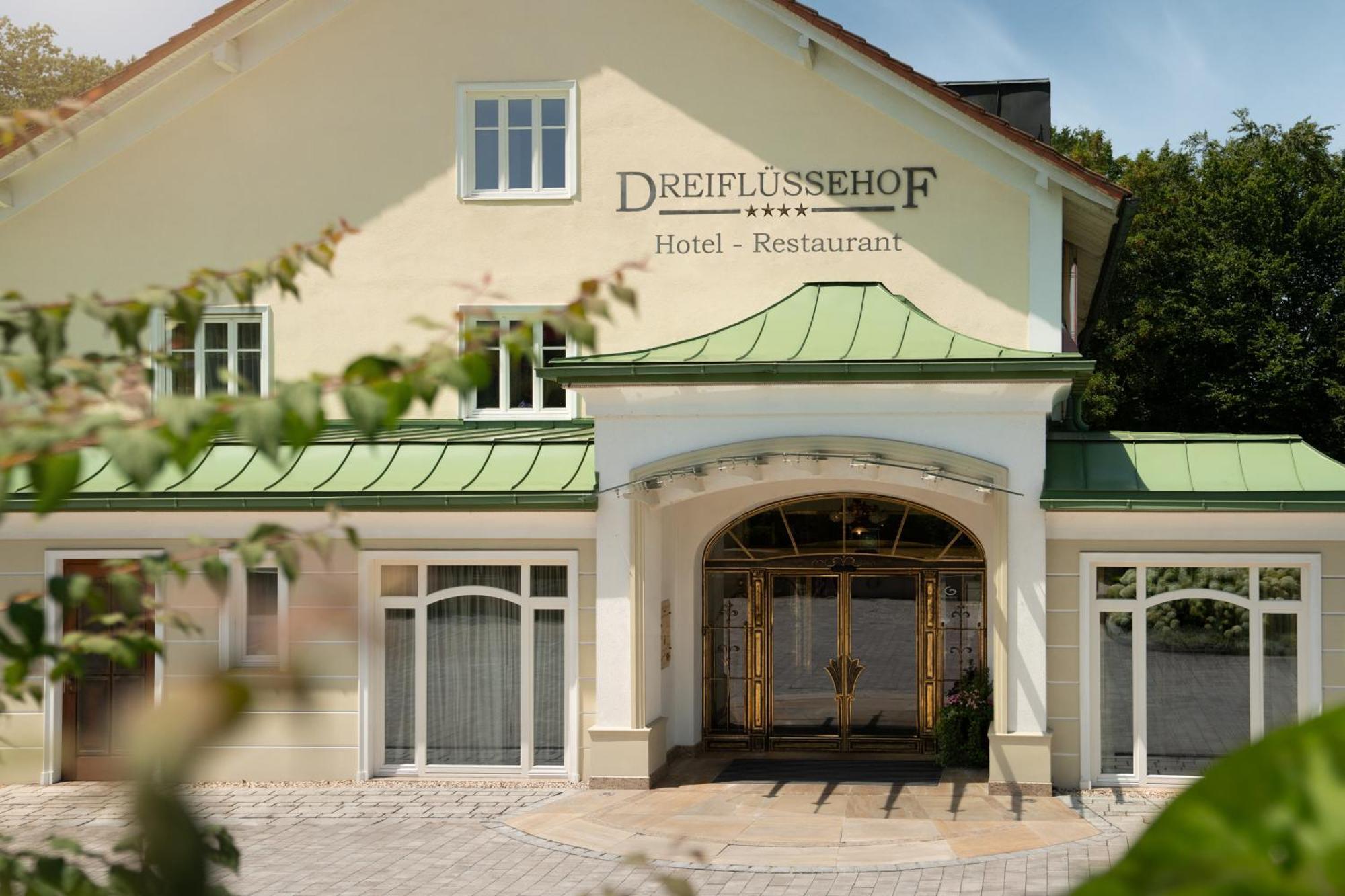 פסאו Hotel Dreifluessehof מראה חיצוני תמונה